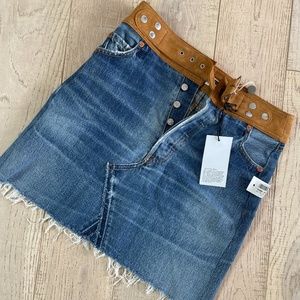 Levi's skirt 27